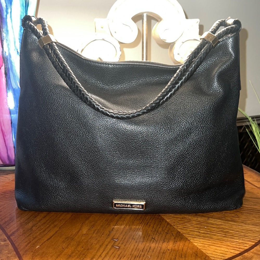 Michael Kors Purse - Picture 1 of 8